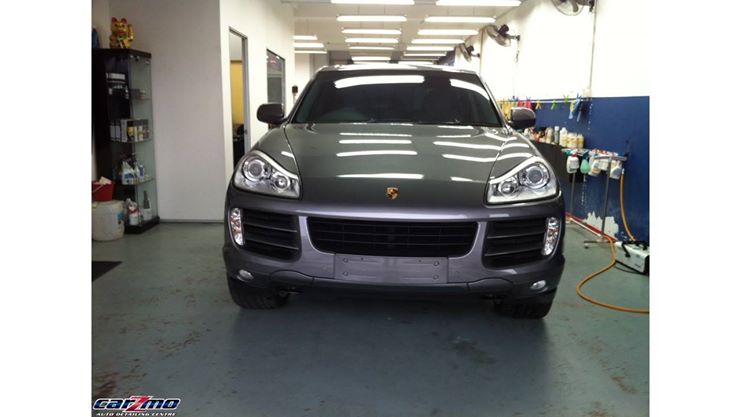 PORSCHE CAYENNE 01