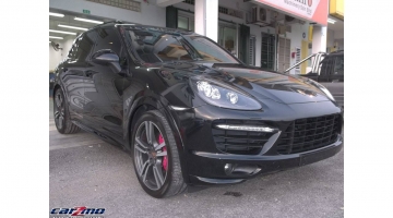 PROSCHE CAYENNE GTS 02