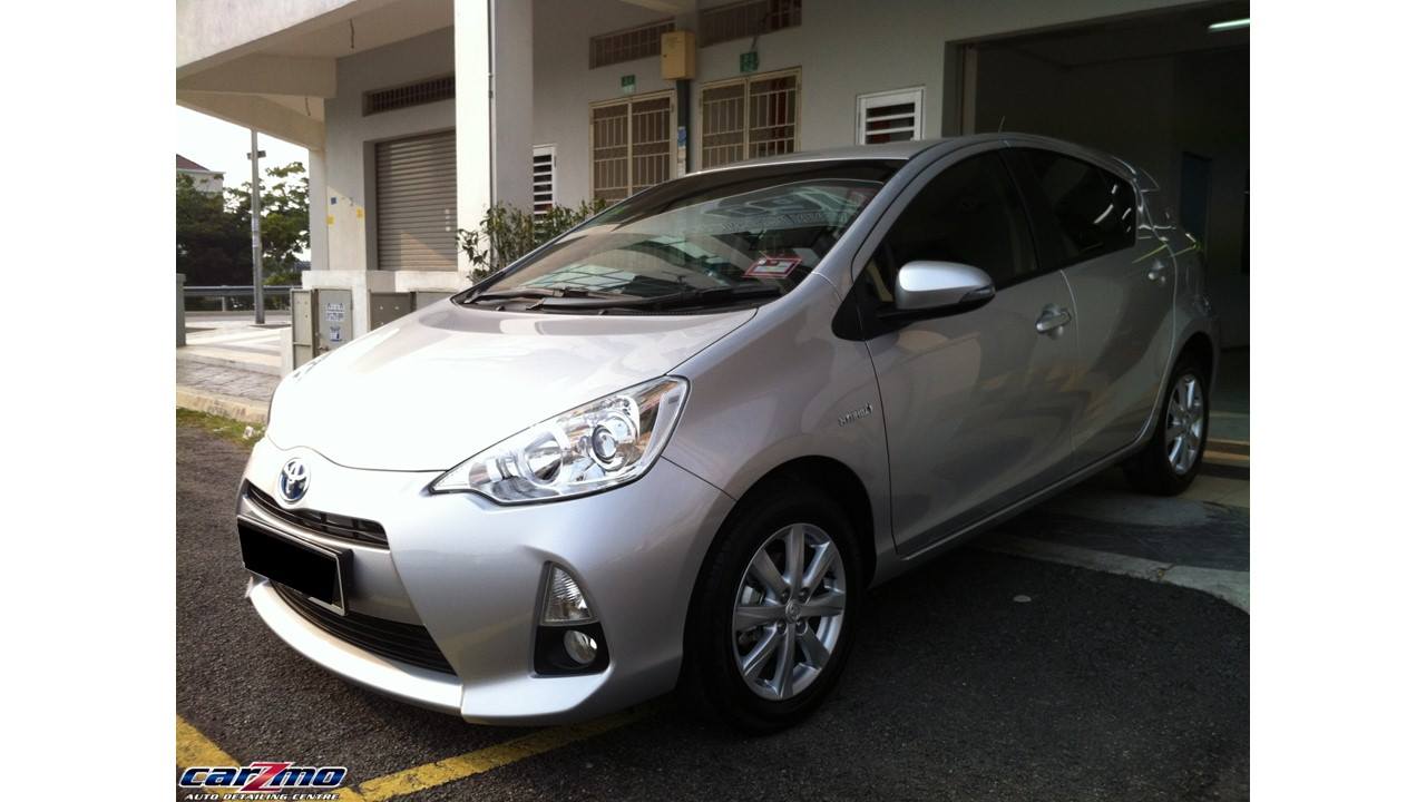 TOYOTA PRIUS C 2 03