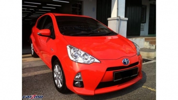 TOYOTA PRIUS C